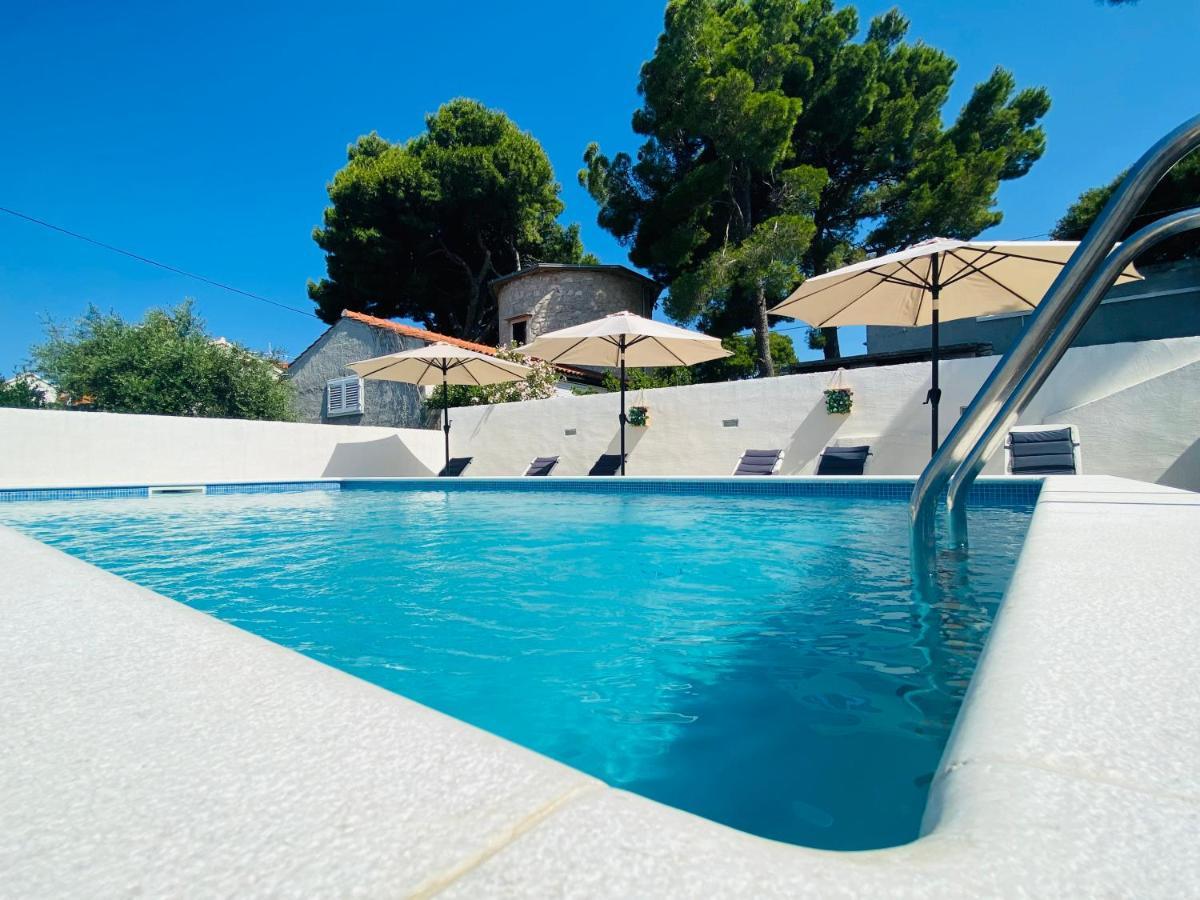 Sea-Views Brazza Apartments With Private Pool Milna (Brac) Exterior foto
