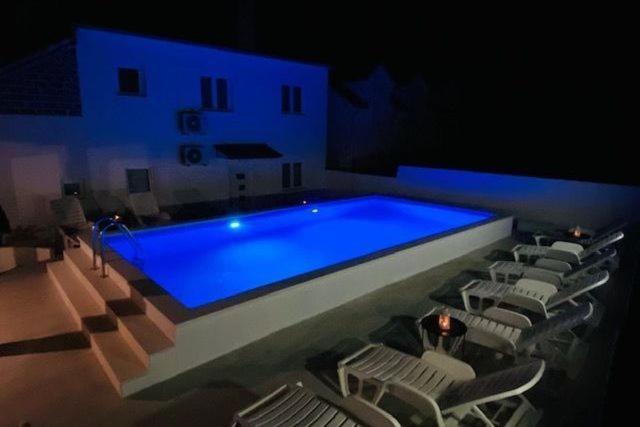 Sea-Views Brazza Apartments With Private Pool Milna (Brac) Exterior foto