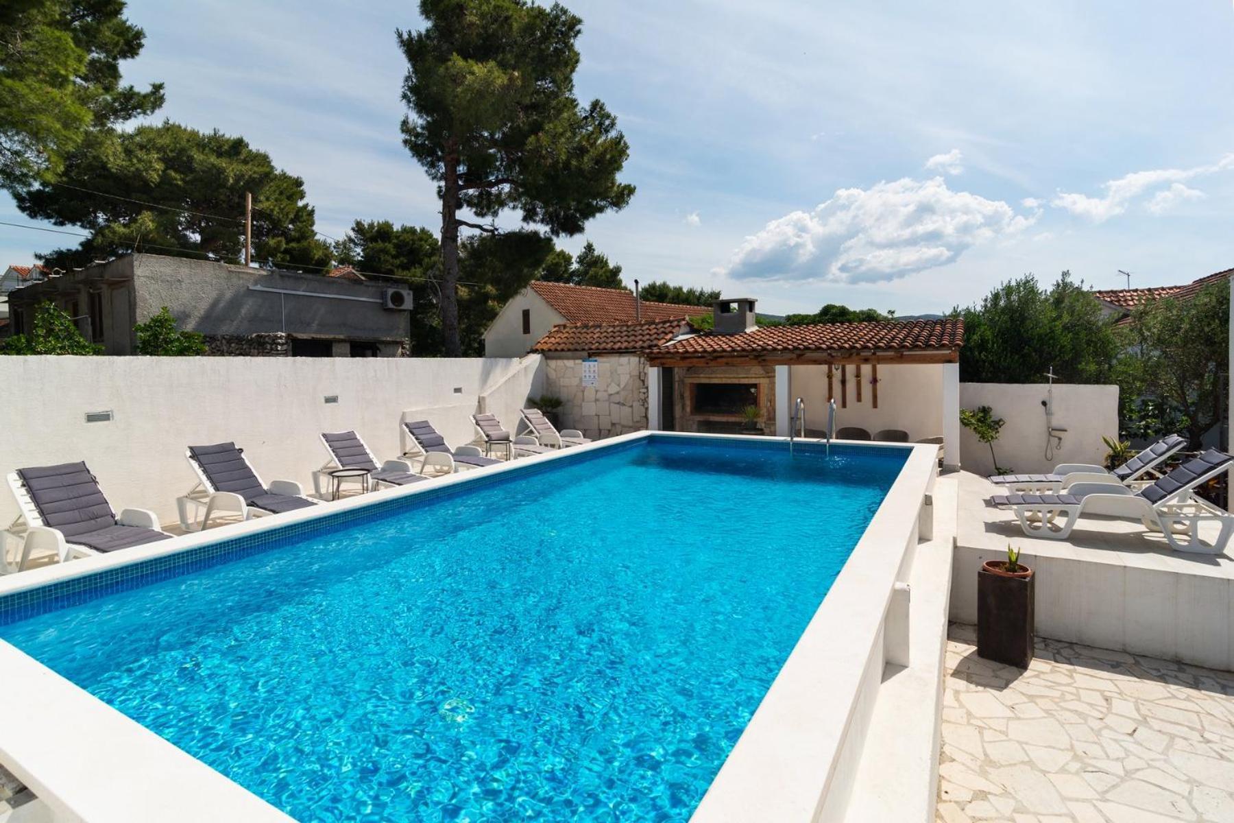 Sea-Views Brazza Apartments With Private Pool Milna (Brac) Exterior foto