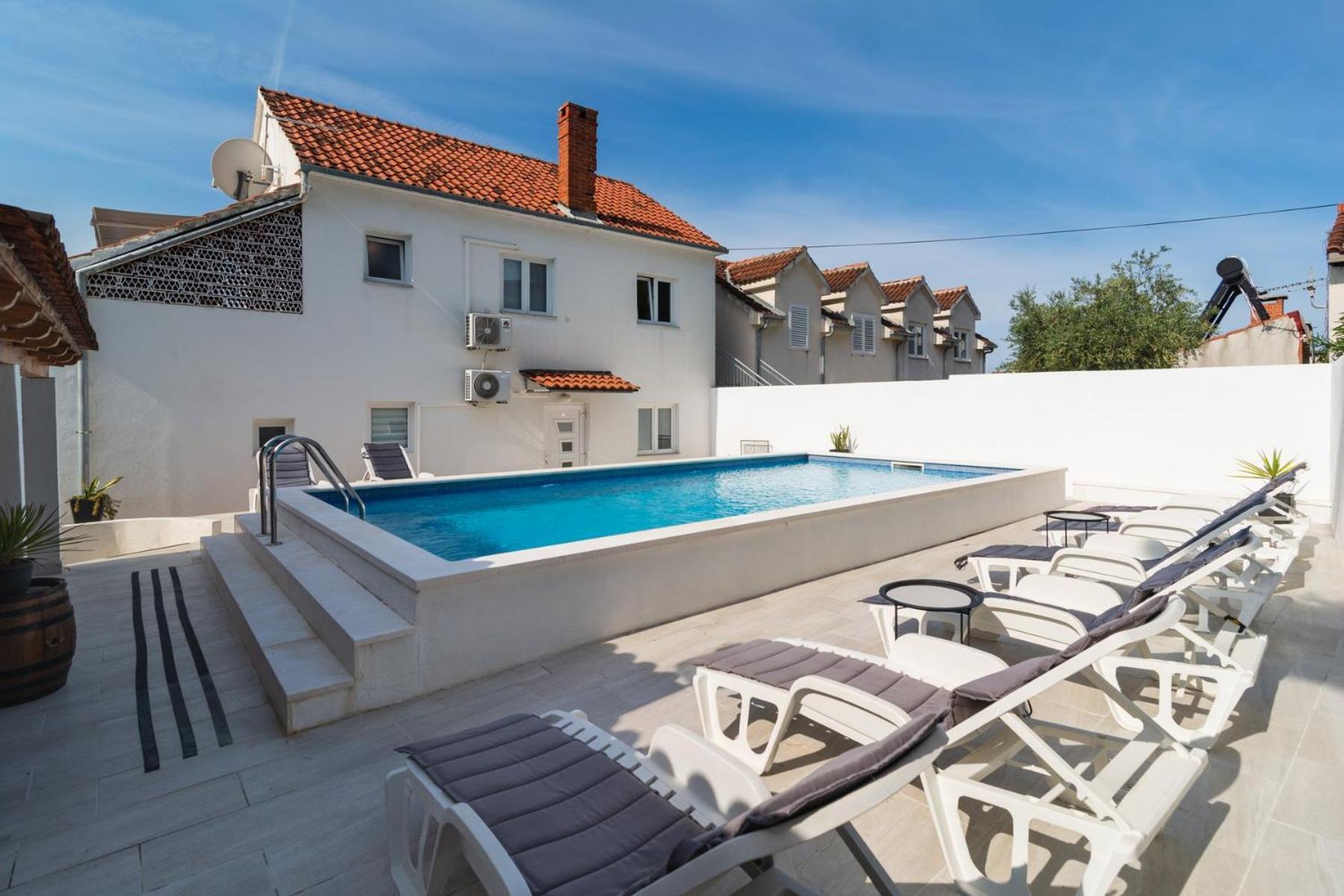 Sea-Views Brazza Apartments With Private Pool Milna (Brac) Exterior foto