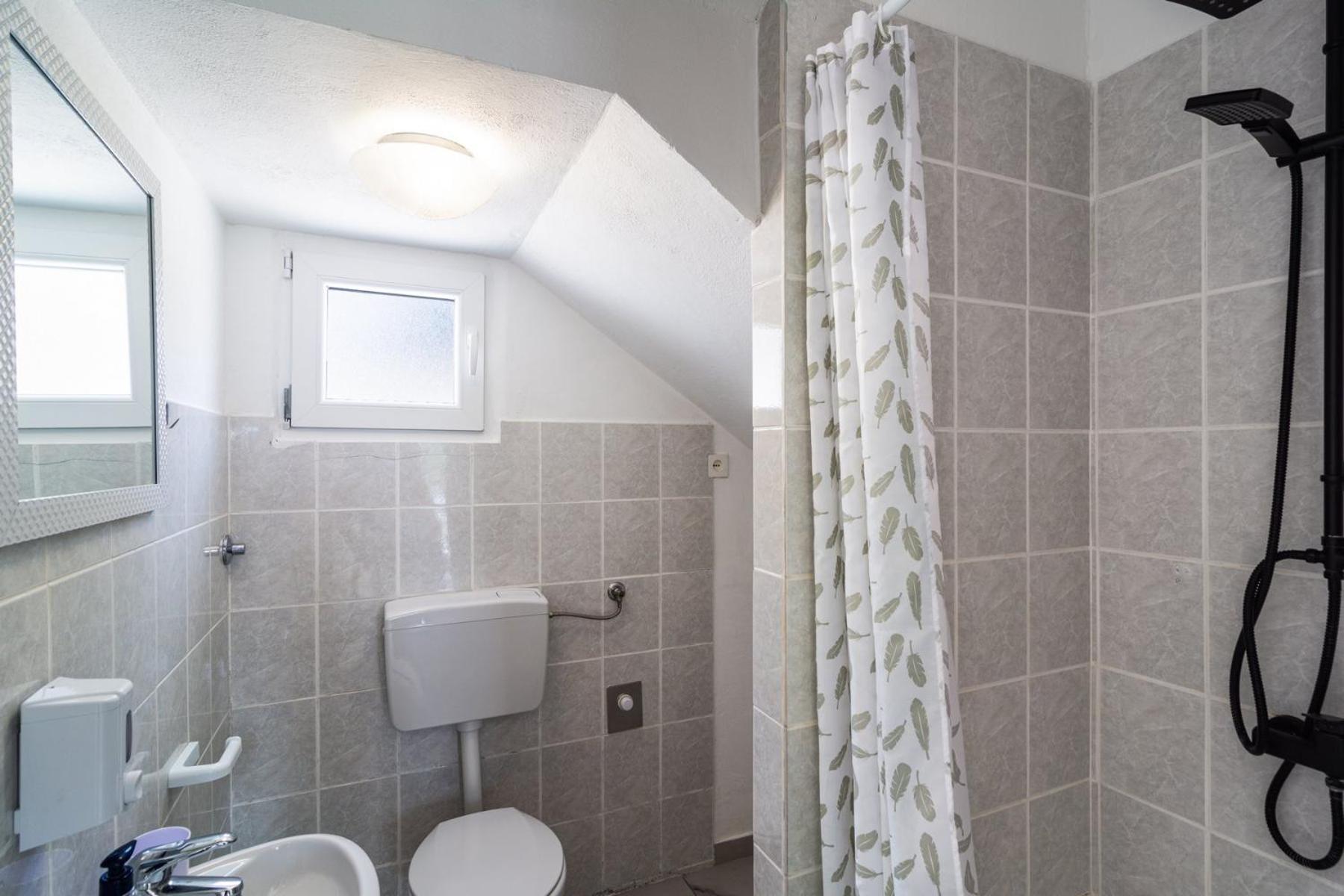 Sea-Views Brazza Apartments With Private Pool Milna (Brac) Exterior foto